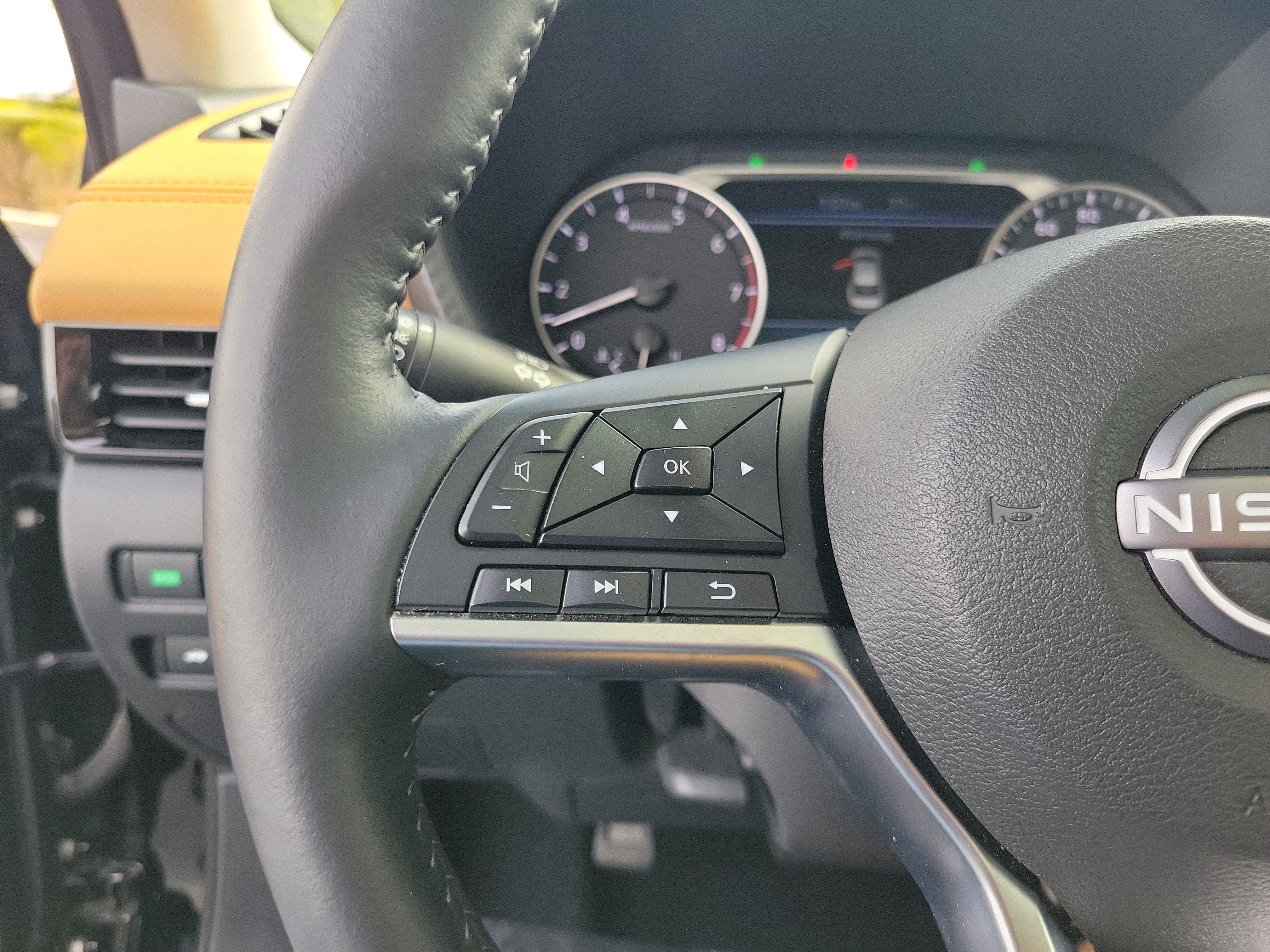 Certified 2024 Nissan Sentra SV w/ SV Premium Package FWD image 22