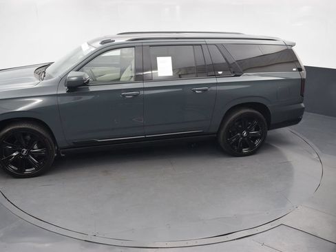 Certified 2026 Cadillac Escalade ESV Sport w/ Touring Package AWD/4WD image 45