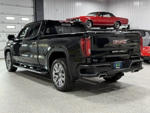 Certified 2023 GMC Sierra 1500 Denali w/ Technology Package AWD/4WD image 3