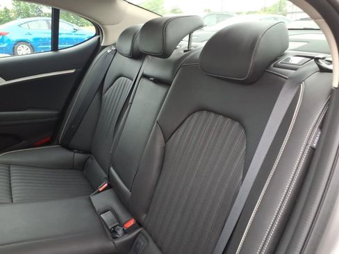 Used 2026 Genesis G70 2.5T Prestige RWD image 12