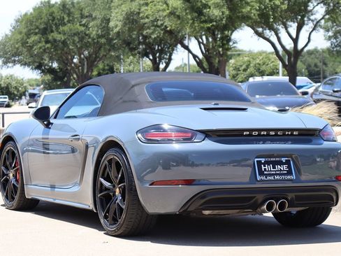 Used 2017 Porsche 718 Boxster S image 9