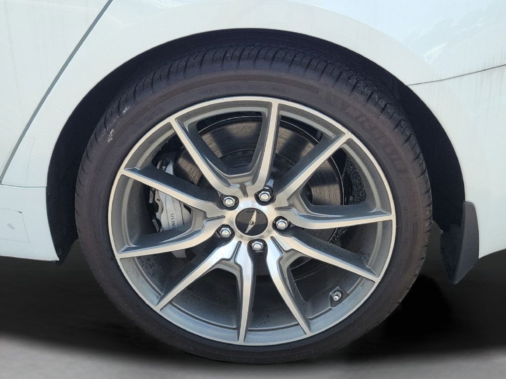 Used 2025 Genesis G70 2.5T RWD image 30