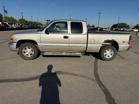 Used 2004 GMC Sierra 1500 SLE w/ Light Duty Power Package AWD/4WD image 7