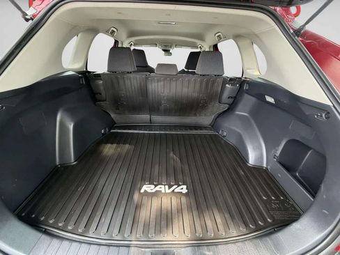 Used 2019 Toyota RAV4 LE w/ All Weather Liner Package AWD/4WD image 6