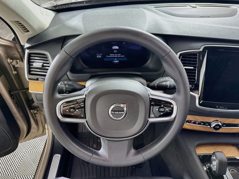 Used 2023 Volvo XC90 B6 Plus w/ Protection Package Premier AWD/4WD image 16