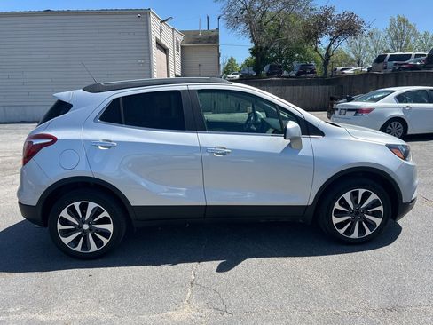 Used 2021 Buick Encore Preferred image 5
