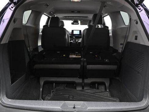 Used 2022 Toyota Sienna XLE w/ XLE Plus Package AWD/4WD image 19