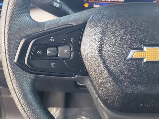 Used 2025 Chevrolet Trax LT FWD image 12