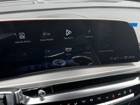 New 2025 Cadillac Lyriq Luxury image 3