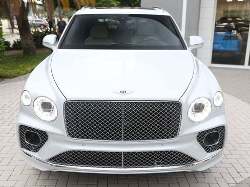 Used 2021 Bentley Bentayga image 25