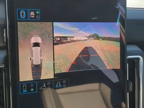 New 2026 GMC Yukon Denali w/ Sun & Power Step Package image 21