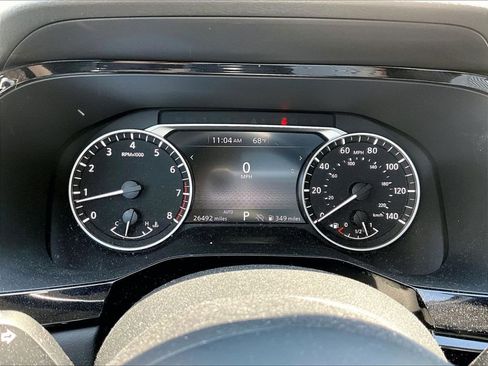 Used 2024 Nissan Pathfinder SV w/ SV Premium Package AWD/4WD image 8