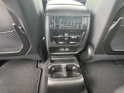 Used 2025 Jeep Grand Cherokee Laredo X w/ Luxury Tech Group I AWD/4WD image 25