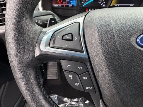 Used 2019 Ford Edge SEL w/ Equipment Group 201A image 22