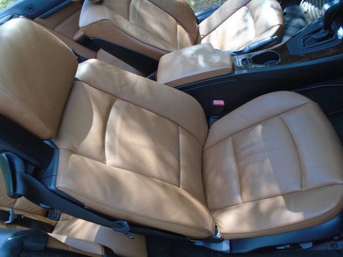 Used 2009 BMW 328i Convertible image 18