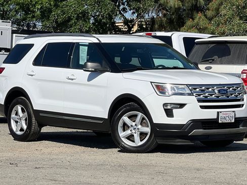 Certified 2019 Ford Explorer XLT w/ Equipment Group 201A FWD image 2