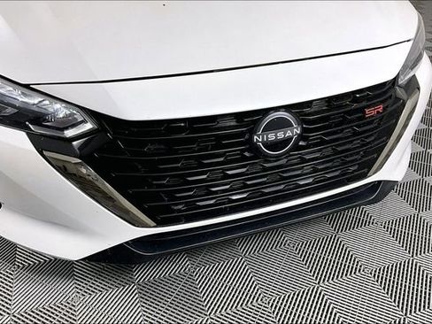 Used 2025 Nissan Sentra SR FWD image 29
