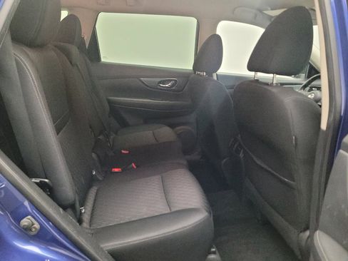 Used 2019 Nissan Rogue SV FWD image 19