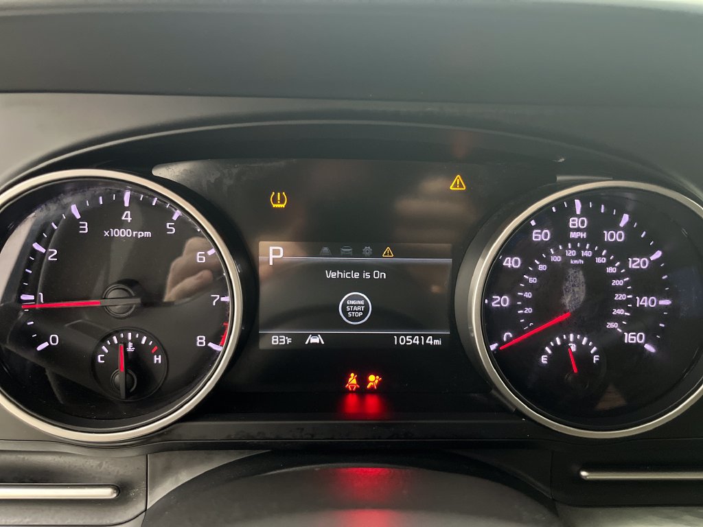 Used 2023 Kia Carnival LX FWD image 17