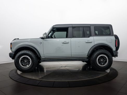 Used 2022 Ford Bronco Outer Banks w/ Sasquatch Package AWD/4WD image 7