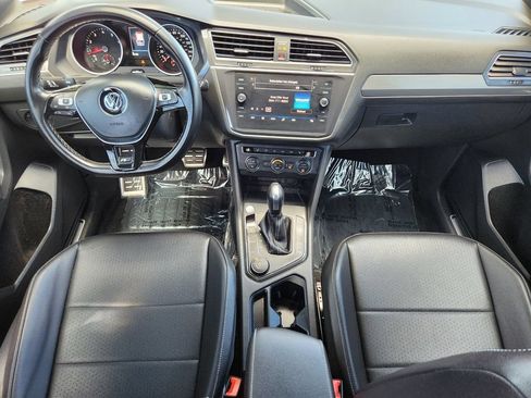 Used 2021 Volkswagen Tiguan SE R-Line AWD/4WD image 16