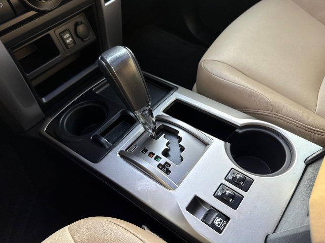 Used 2016 Toyota 4Runner SR5 Premium RWD image 26