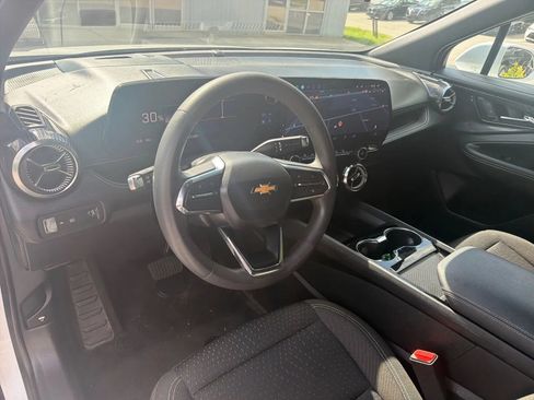 Used 2025 Chevrolet Blazer EV LT AWD/4WD image 14