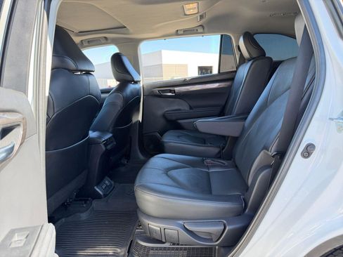 Used 2023 Toyota Highlander Limited w/ Protection Package #3 (TMS) image 19