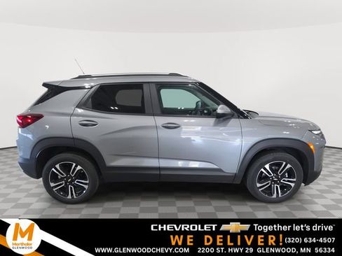 Used 2025 Chevrolet TrailBlazer LT w/ Convenience Package AWD/4WD image 1