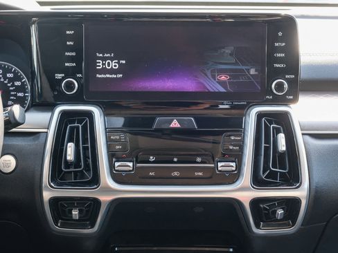 Used 2022 Kia Sorento SX FWD image 16