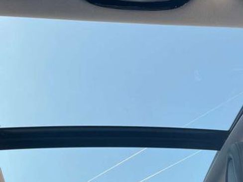 Used 2013 Hyundai Azera w/ Technology Pkg image 46