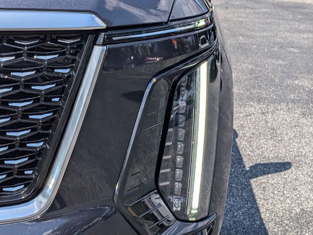 Certified 2025 Cadillac Escalade Premium Luxury AWD/4WD image 9