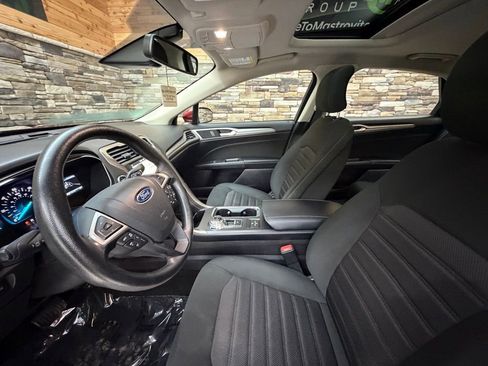 Used 2019 Ford Fusion SE image 11