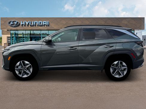 Certified 2025 Hyundai Tucson SEL AWD/4WD image 3