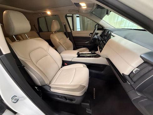 Used 2023 Nissan Pathfinder SL w/ SL Premium Package image 27