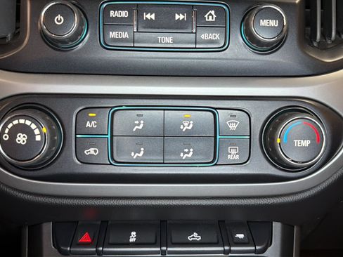 Used 2015 Chevrolet Colorado LT w/ LT Convenience Package image 28