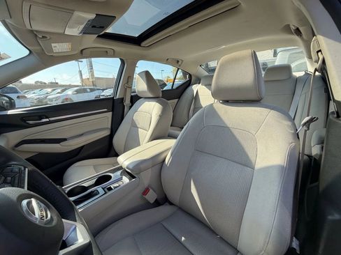 Used 2021 Nissan Altima 2.5 SV w/ SV Premium Package FWD image 12