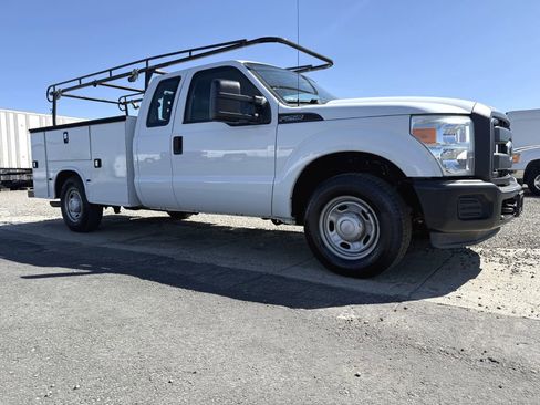 Used 2015 Ford F250 XL image 4