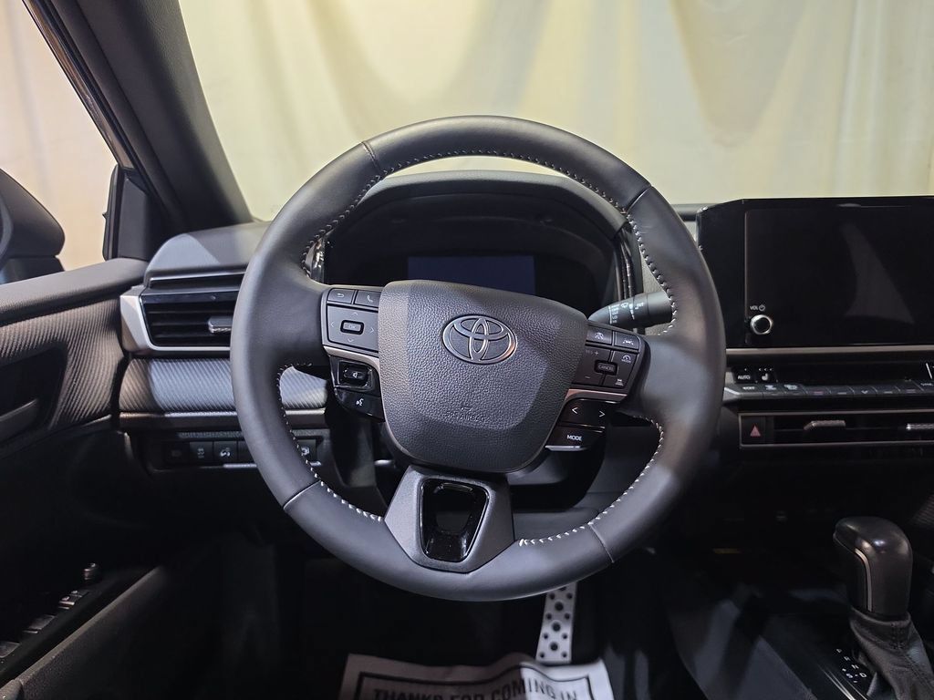 Used 2025 Toyota Camry SE w/ Convenience Package AWD/4WD image 11