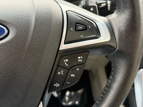 Used 2017 Ford Edge Titanium w/ Equipment Group 301A FWD image 31
