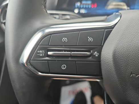 Used 2026 Chevrolet Equinox LT FWD image 16