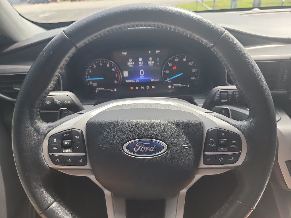 Used 2021 Ford Explorer XLT w/ Equipment Group 202A RWD image 29