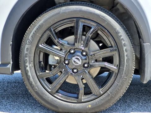 Used 2023 Nissan Kicks SR w/ SR Premium Package FWD image 27
