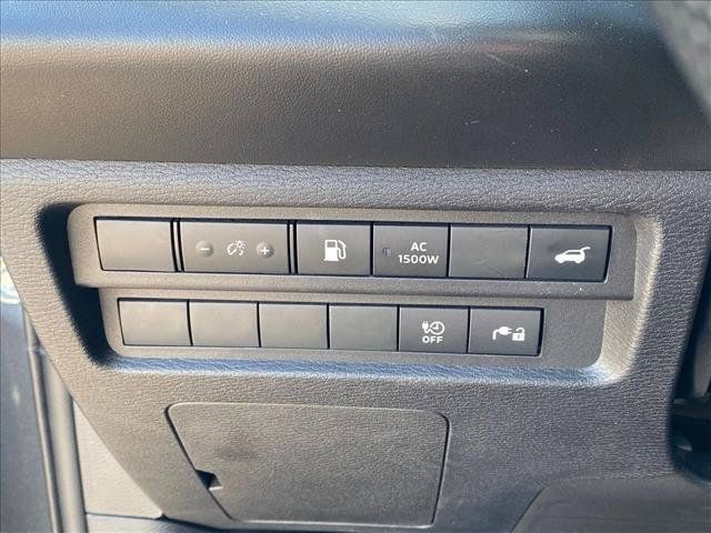 Used 2025 Mitsubishi Outlander SEL Black Edition AWD/4WD image 12