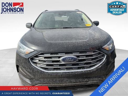 Used 2022 Ford Edge SE image 2