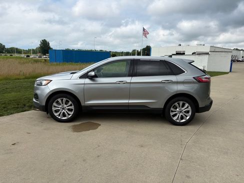 Used 2022 Ford Edge Titanium AWD/4WD image 6