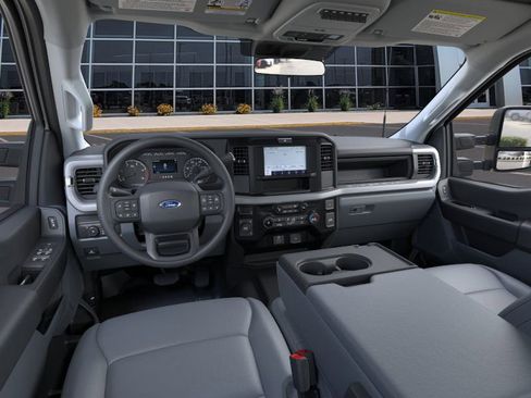 New 2026 Ford F550 4x4 Crew Cab Super Duty image 9