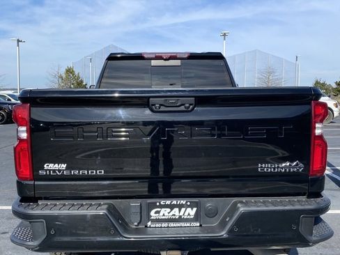 Used 2022 Chevrolet Silverado 2500 High Country image 6