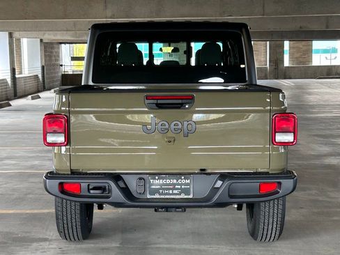 New 2026 Jeep Gladiator Sport image 6