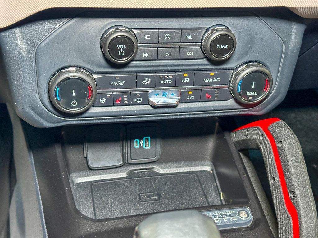Used 2022 Ford Bronco Wildtrak AWD/4WD image 35